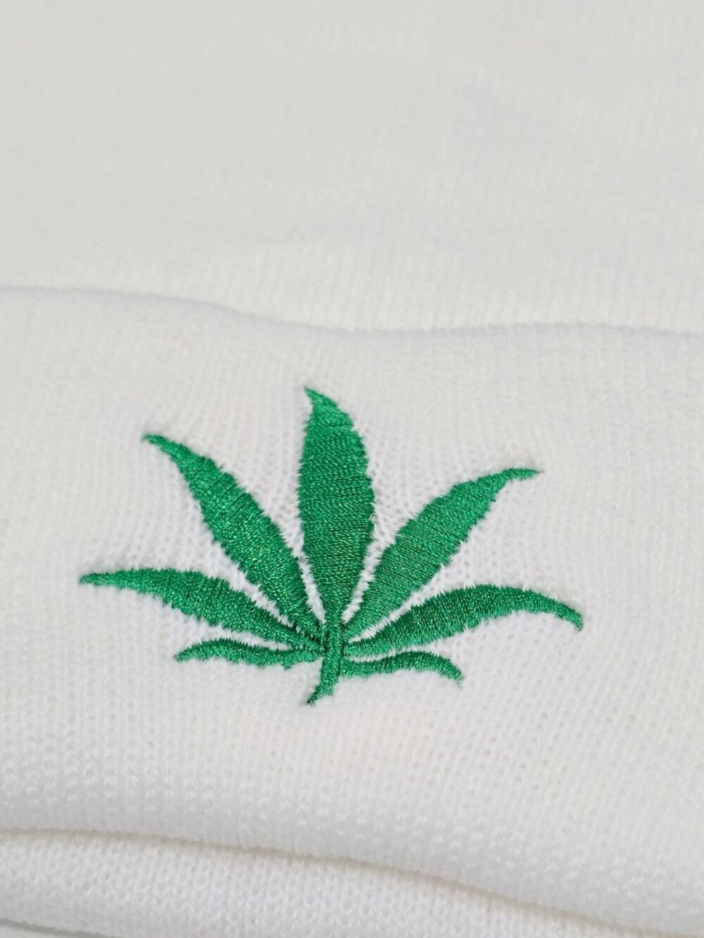 White Knit Beanie ✦ With Green Cannabis Leaf Embroidery ✦ Warm Stretch OS Unisex - Picture 2 of 8